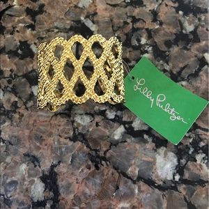 NWT Lilly Pulitzer gold bangle NWT Lilly Pulitzer gold bangle