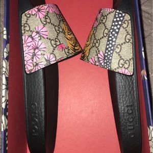 Real never been worn Gucci slides