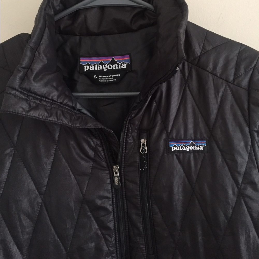 Patagonia black NanoPuff pullover
