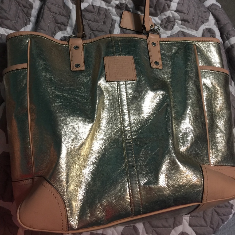 Authentic Coach tote
