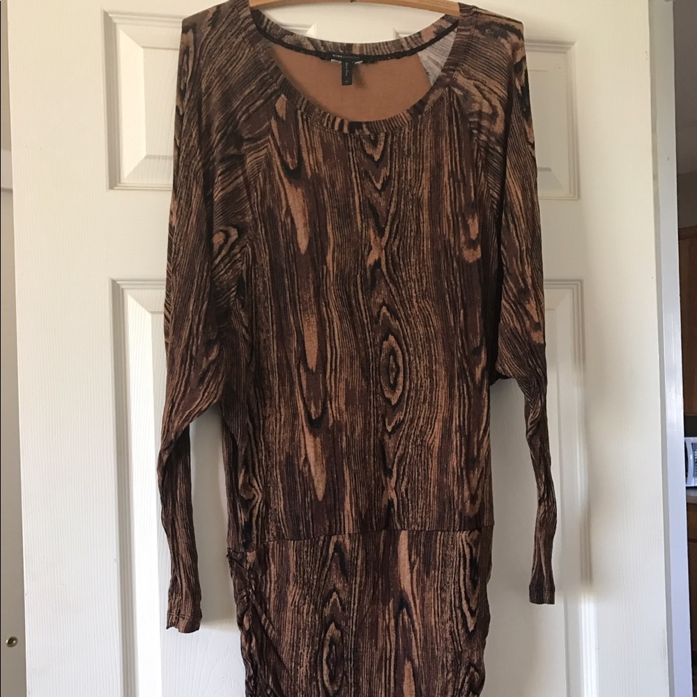 BCBG max M fitting long sleeve dress tree pattern