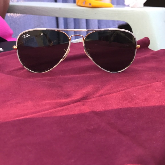 Ray-Ban - Picture 1 of 3