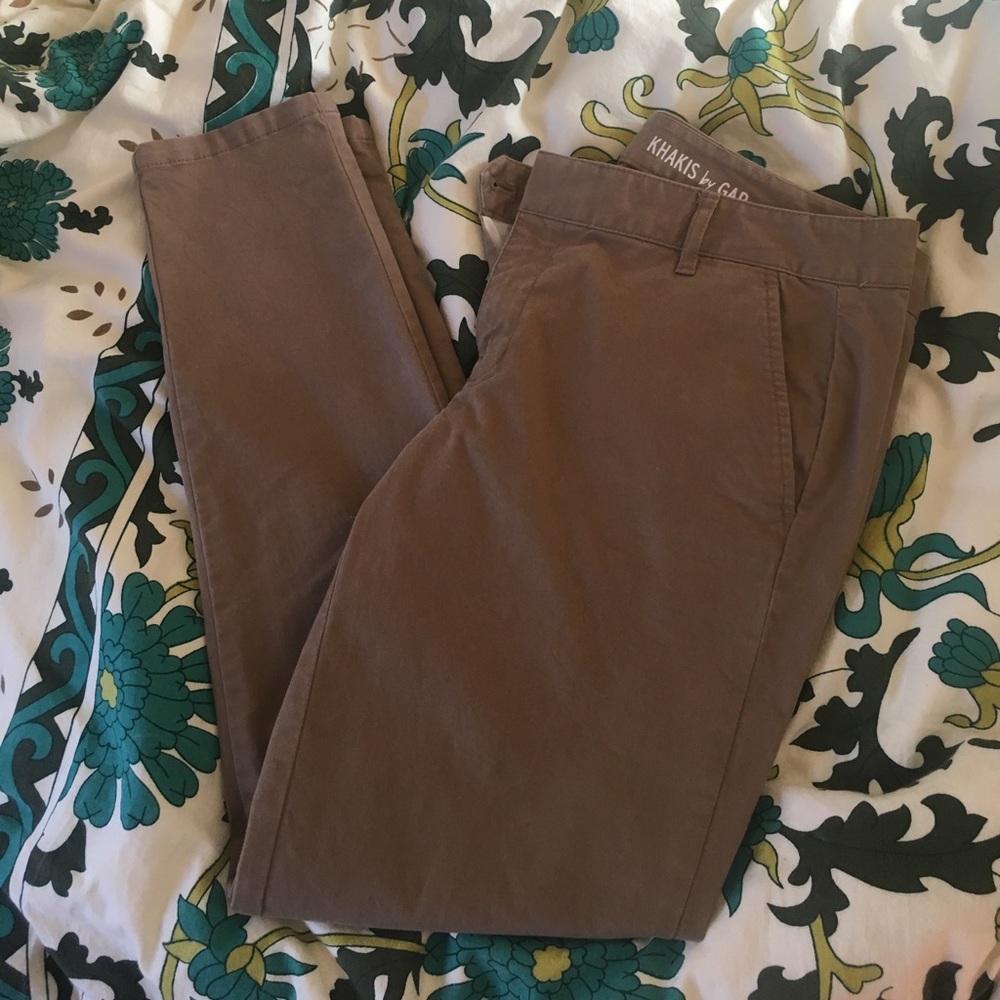 Gap khakis