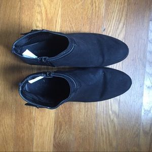 Short Black boots