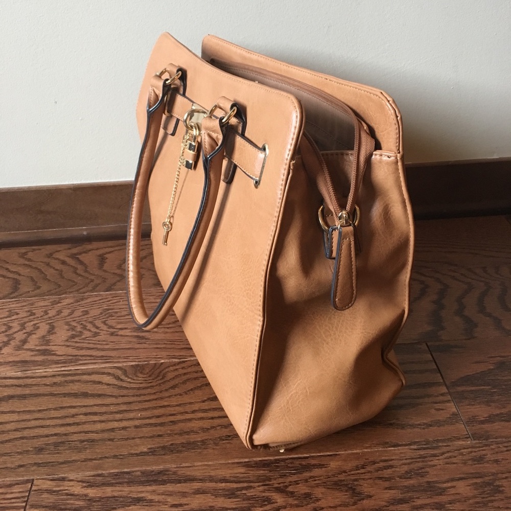 Call it Spring tote - Picture 3 of 4