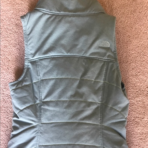 Northface vest - never worn! - Picture 2 of 4