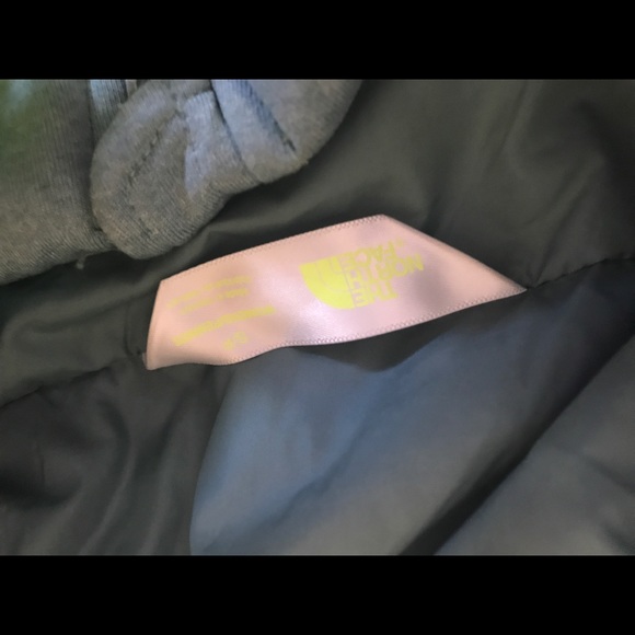 Northface vest - never worn! - Picture 4 of 4