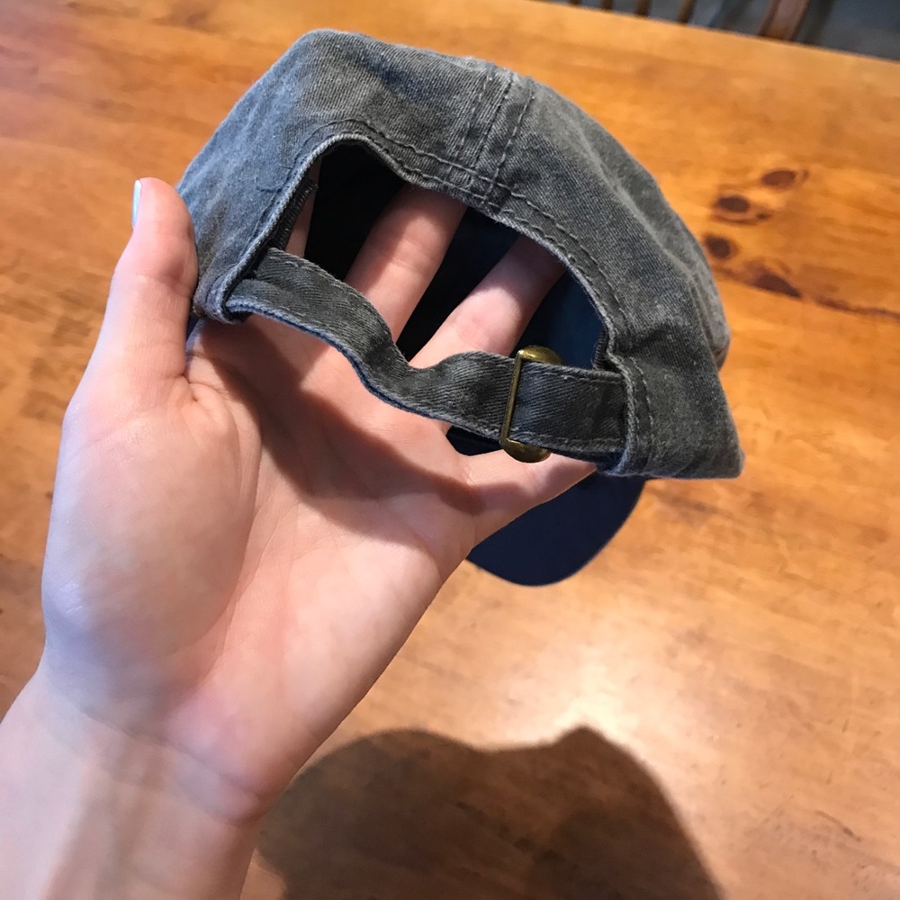 hat - Picture 3 of 3