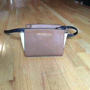 Michael Kors Mini Selma