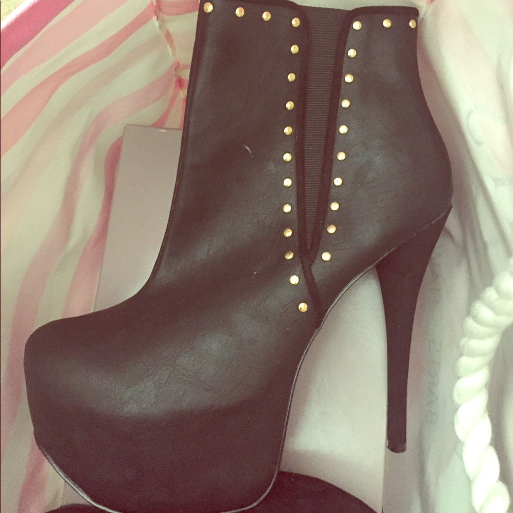 ✨Sophia and Lee✨ high heels