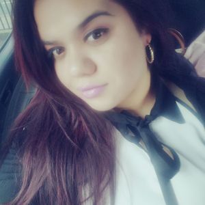 Meet your Posher, Claudia