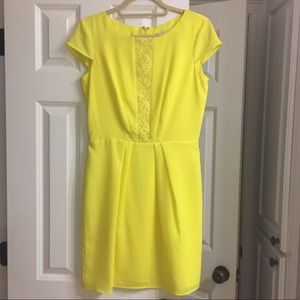 Gianni Bini Yellow Capped Sleeve Dress