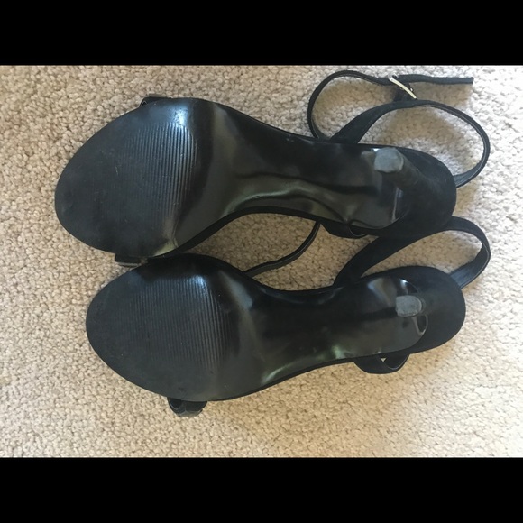 Black Steve Madden heels - Picture 2 of 4
