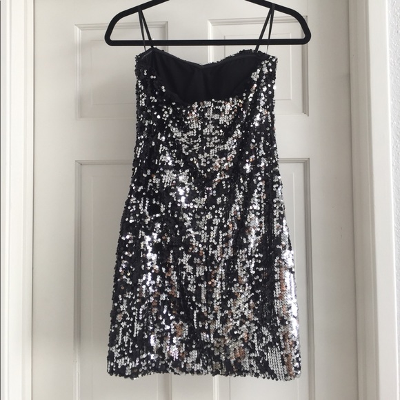 Silver and black sequin mini dress - Picture 2 of 4