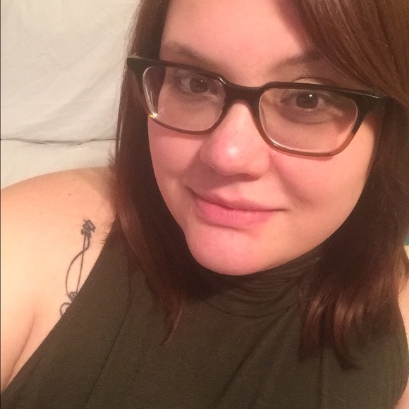 Meet your Posher, Meredith - Picture 3 of 4