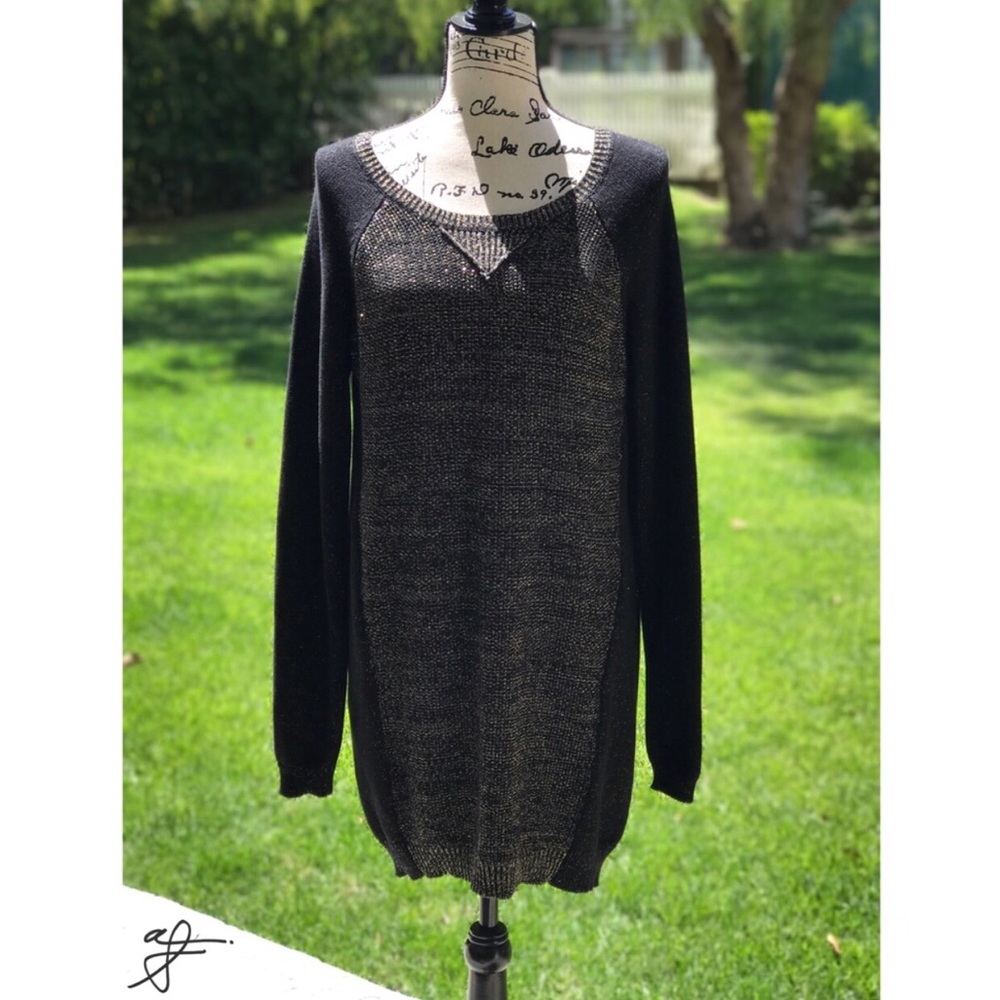 🎉HP🎉🆕LF || Black + Gold Stitched Sweater Dress