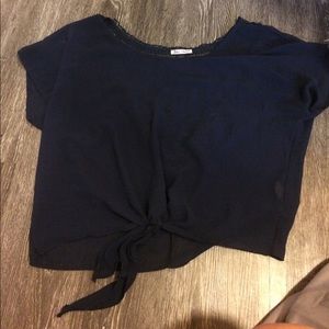 Crop too with laced back