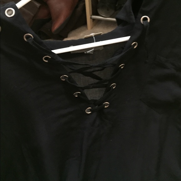 Long sleeve criss cross top - Picture 2 of 4