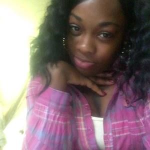 Meet your Posher, Tia