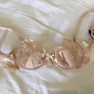 Elle macpherson intimates 32B nude lace bra