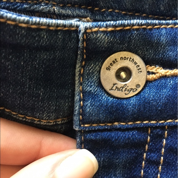 Capri Jeans - Picture 2 of 5