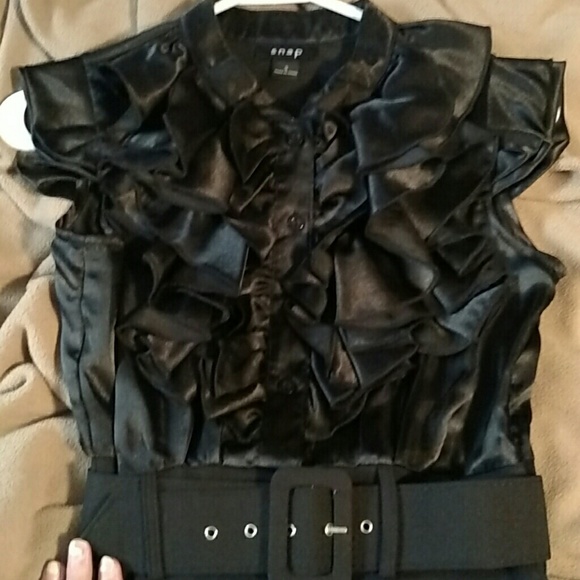 Beautiful black dress - Picture 2 of 6