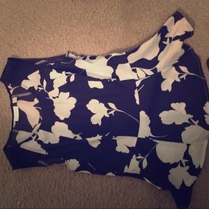 Black and white tank top New York and company