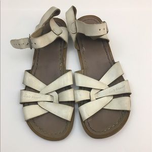 White saltwater sandals size 5