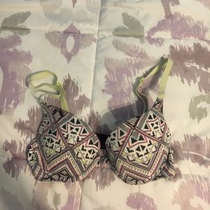 Victoria's Secret Pink Aztec Print Bra Sizs 32A