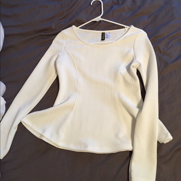 White peplum top! - Picture 1 of 4