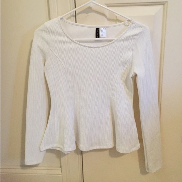 White peplum top! - Picture 3 of 4