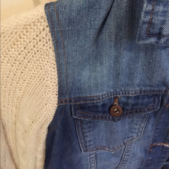 Denim jean jacket with sweater sleeves - Picture 2 of 3