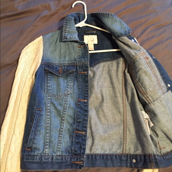 Denim jean jacket with sweater sleeves - Picture 3 of 3