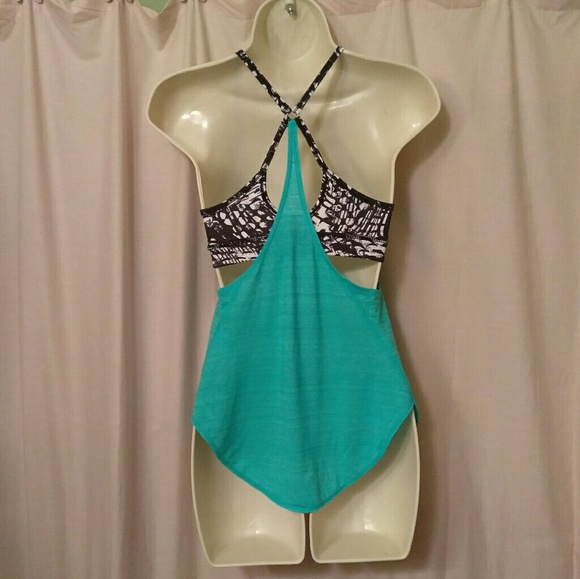 Zella Built in Bra Yoga Tank - Picture 2 of 5