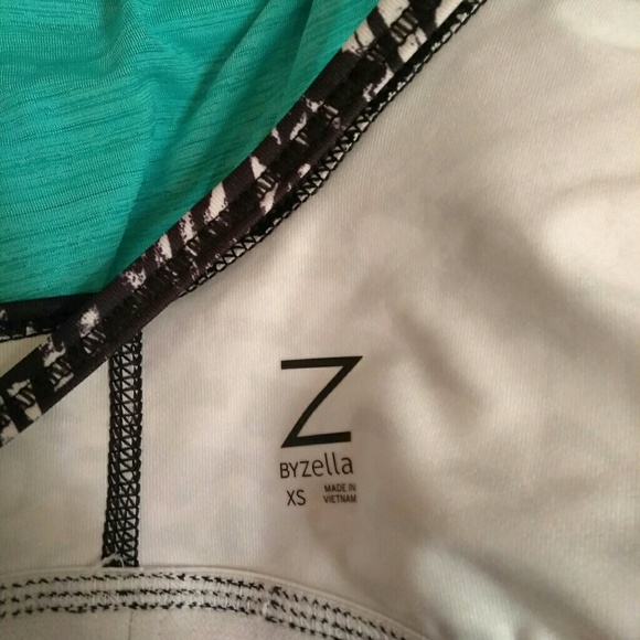 Zella Built in Bra Yoga Tank - Picture 5 of 5