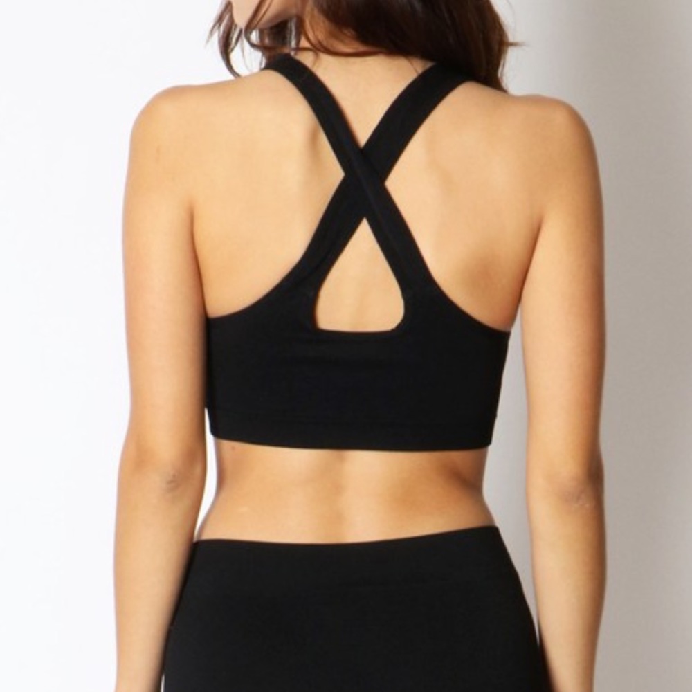 black workout bralette - Picture 4 of 6