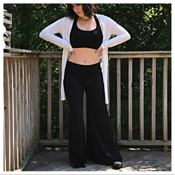 black workout bralette - Picture 3 of 6