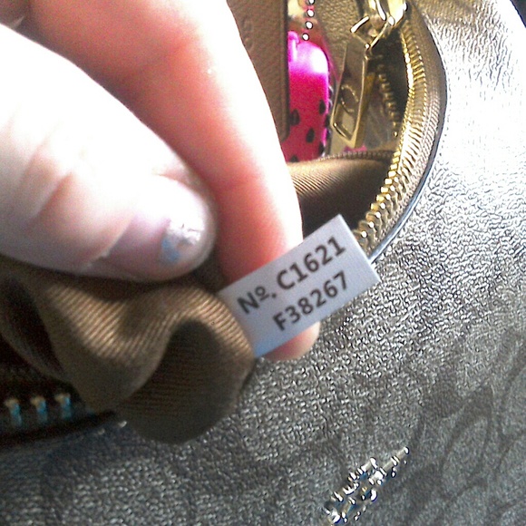 Coach harley with scarf and cosmetic case! - Picture 2 of 7