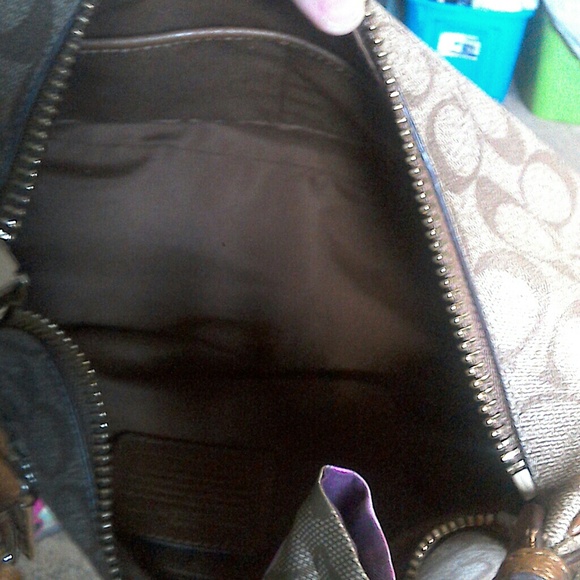 Coach harley with scarf and cosmetic case! - Picture 3 of 7