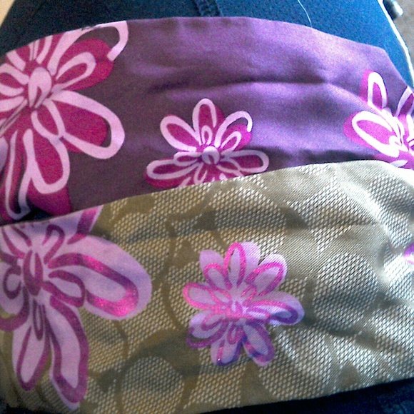 Coach harley with scarf and cosmetic case! - Picture 6 of 7