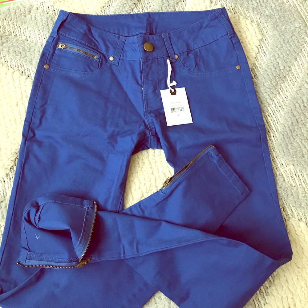 Blue skinny jeans
