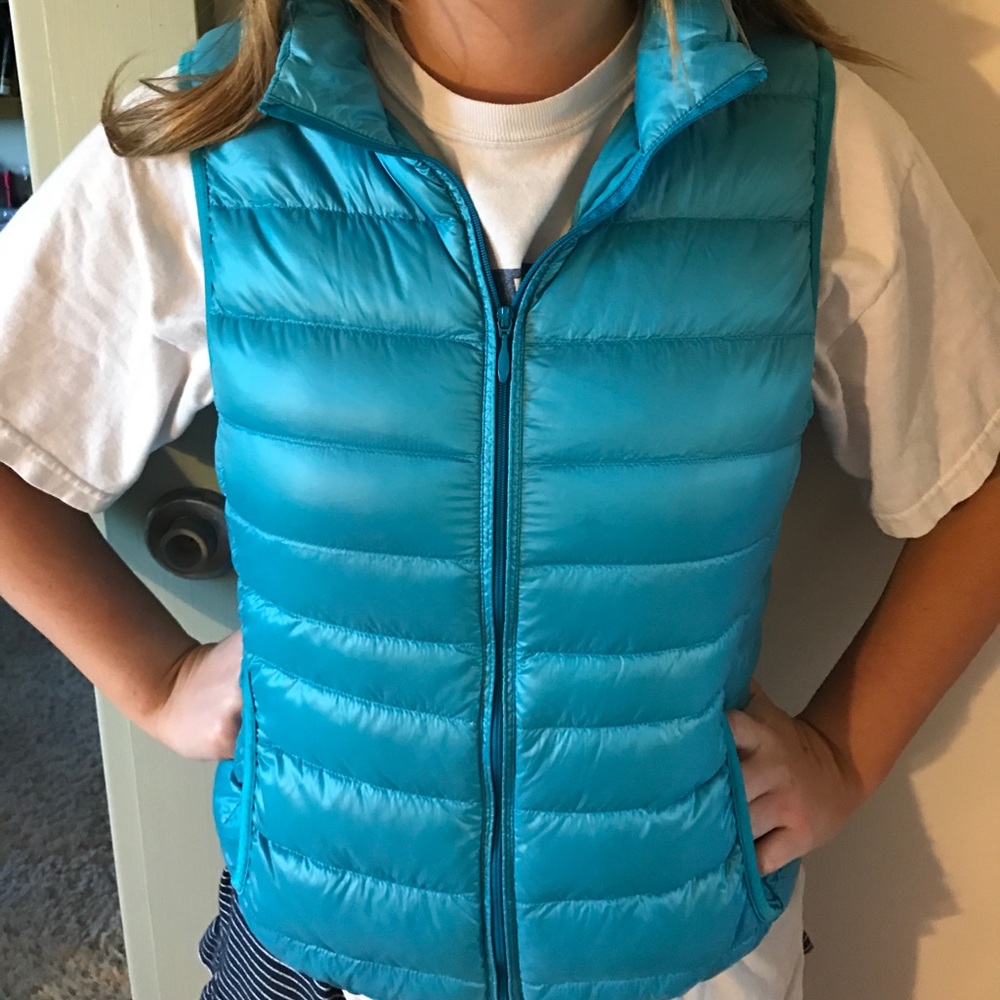 Uniqlo vest size extra small