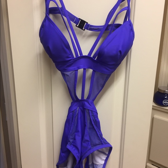 Purple never been worn swimsuit - Picture 1 of 1