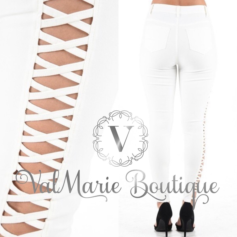 WHITE SEXY LATTICE CUT Pants - Picture 2 of 2