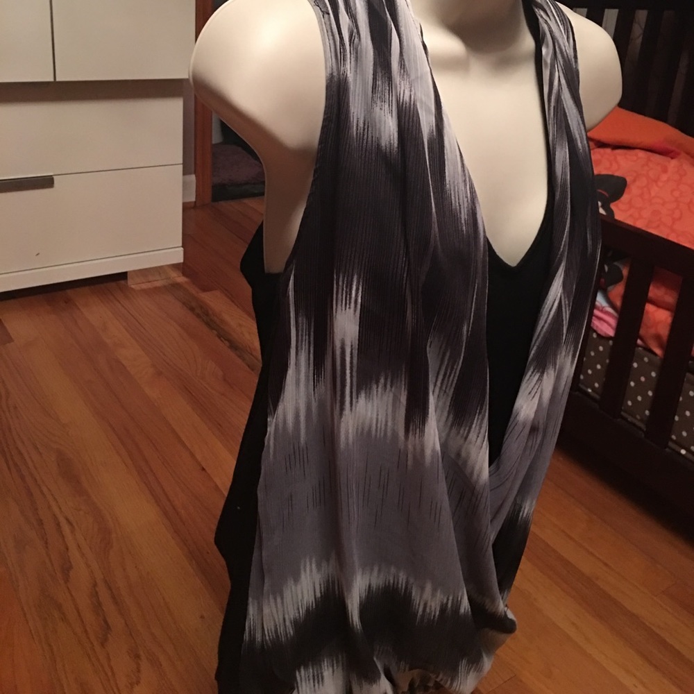 Top - Picture 5 of 5