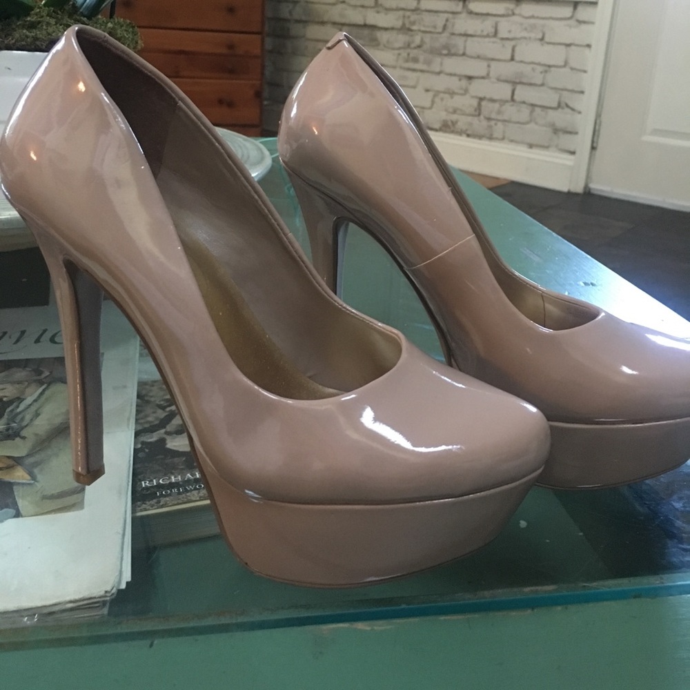 Jessica Simpson Nude Platform Heels