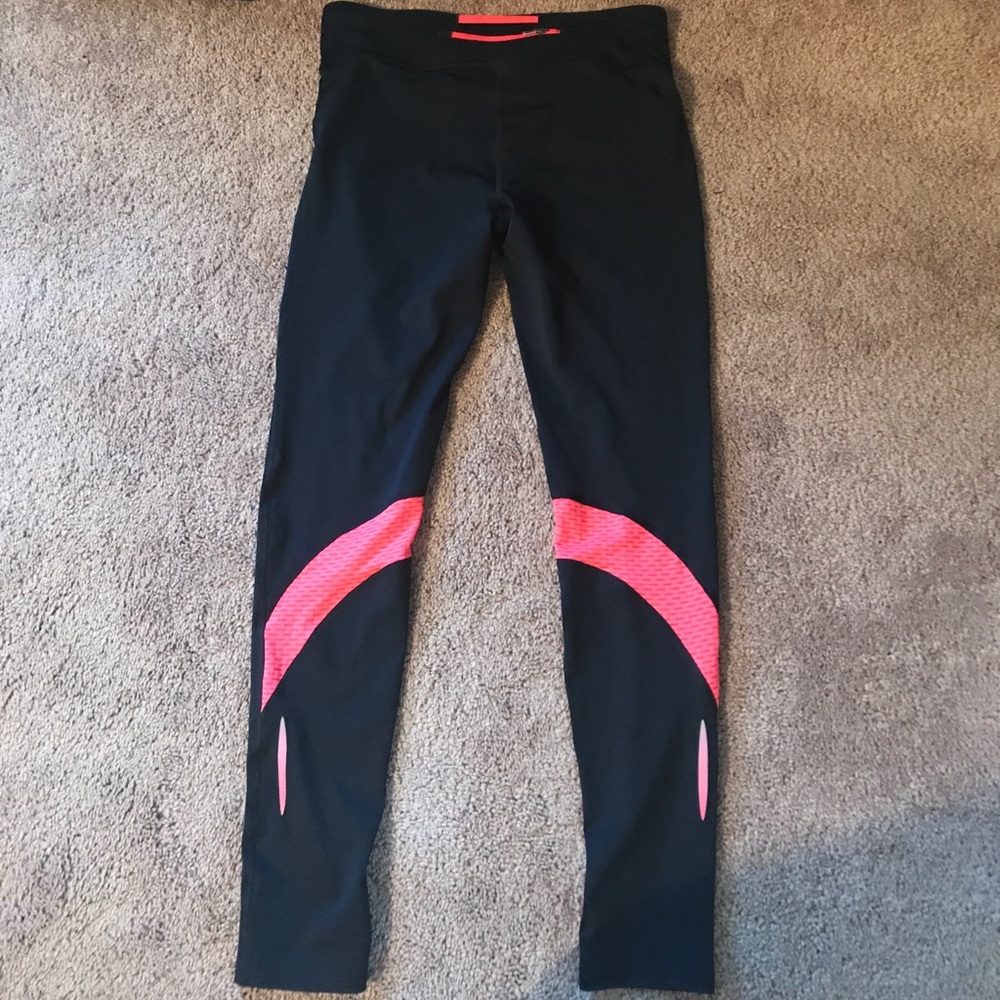 EUC Under Armour Leggings Medium