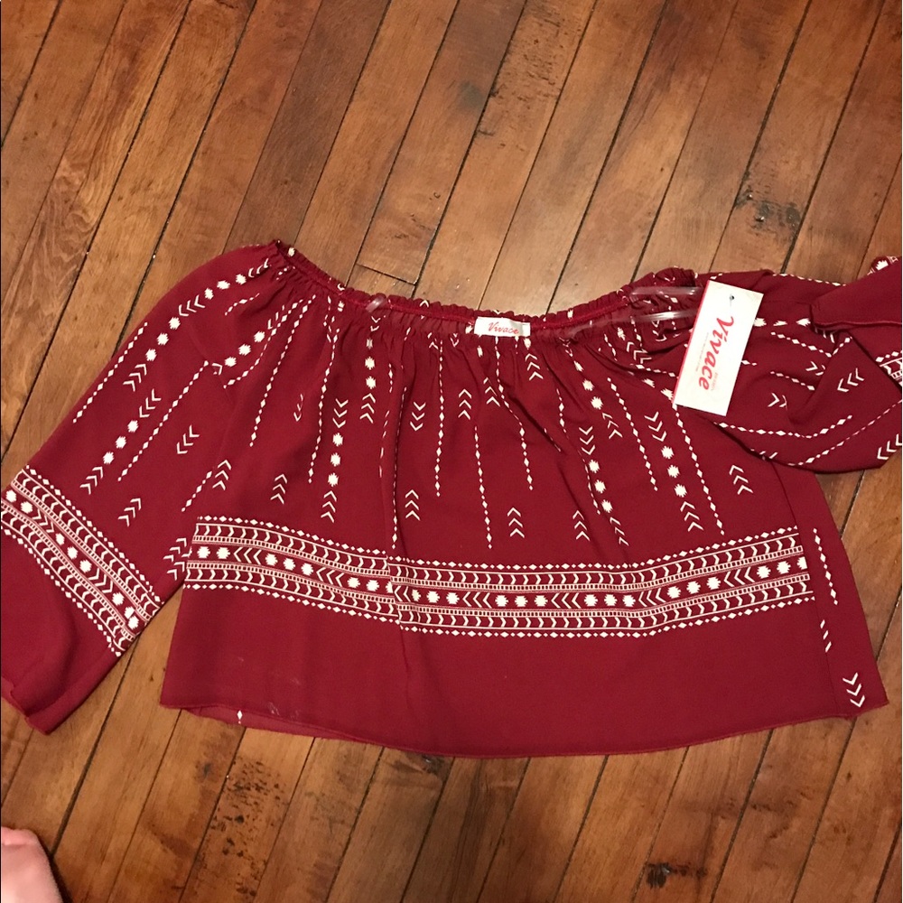 Shoulderless crop top