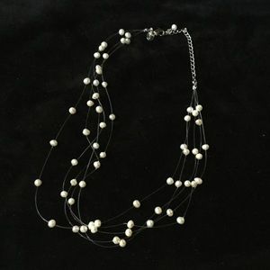 Gently worn Lia Sophia pearlette necklace