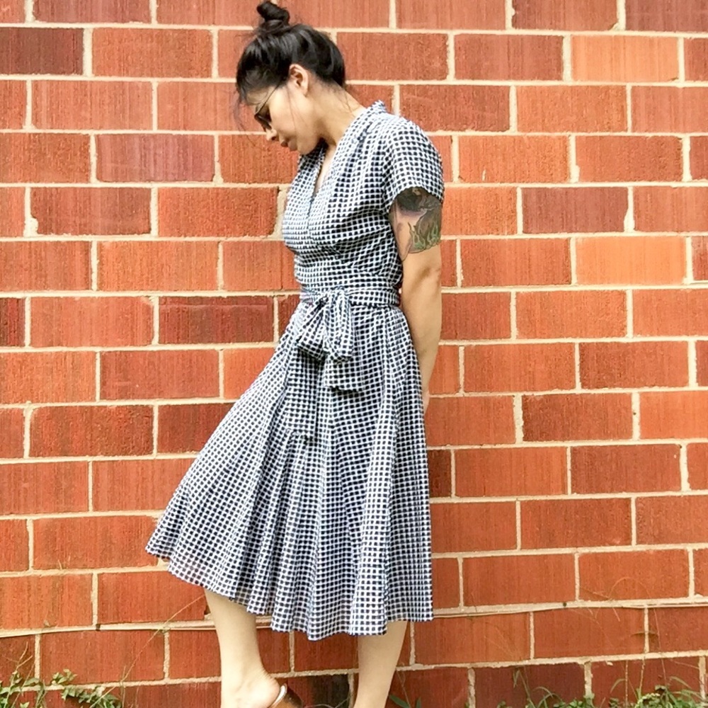 📢FLASH SALE♥️PLAID WRAP PICNIC DRESS!!